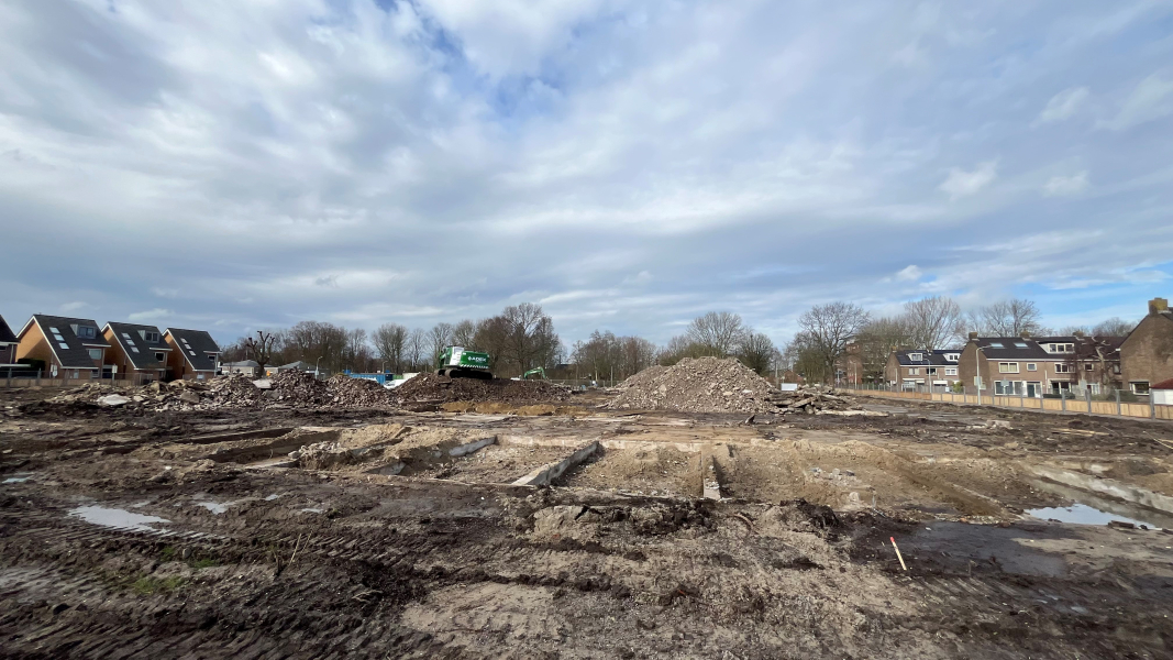 De geelvinck start puinbreken